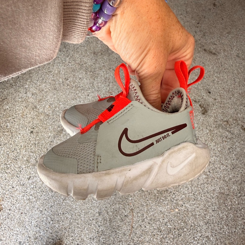 Baby Nike Size 3